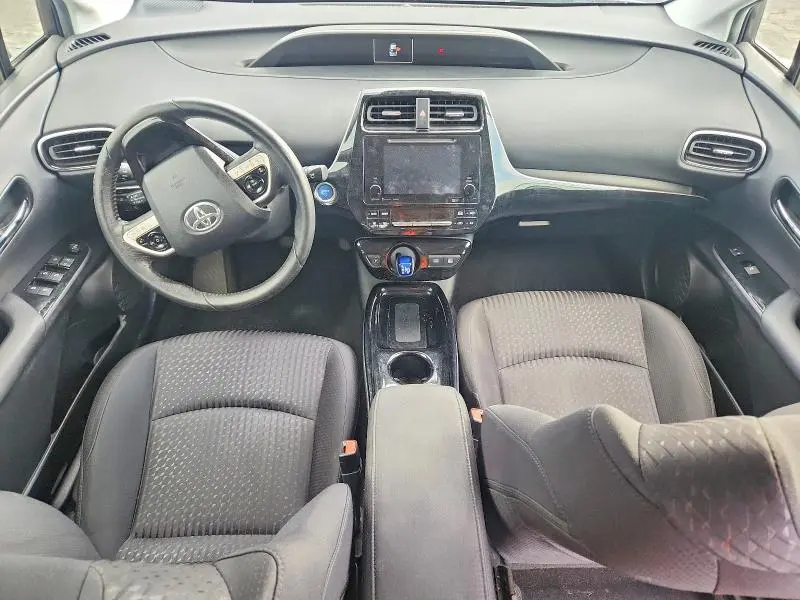 2017 TOYOTA PRIUS THREE  