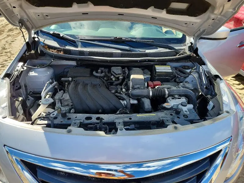 2019 NISSAN VERSA SV  