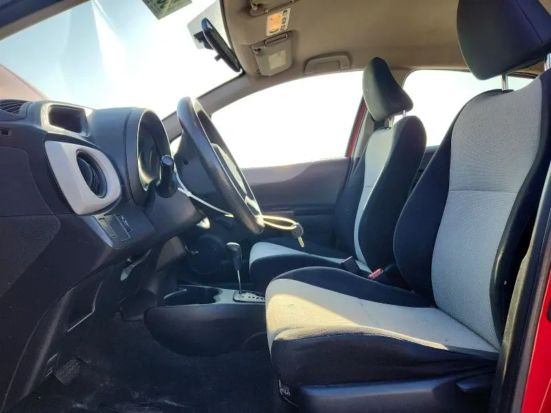 2012 TOYOTA YARIS 5-DOOR L  
