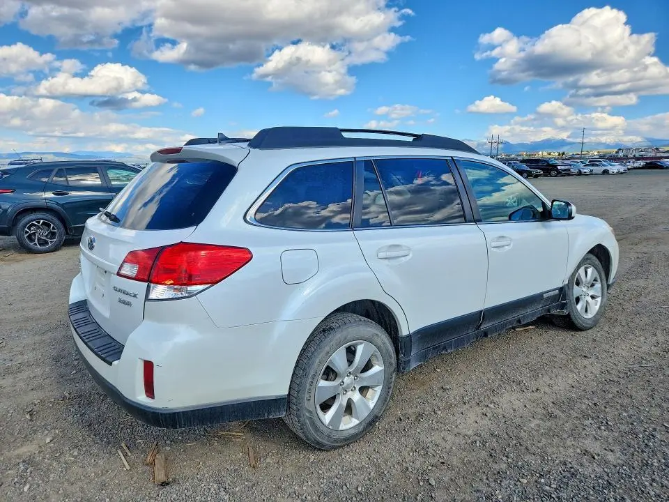 2011 SUBARU OUTBACK 3.6R LIMITED  