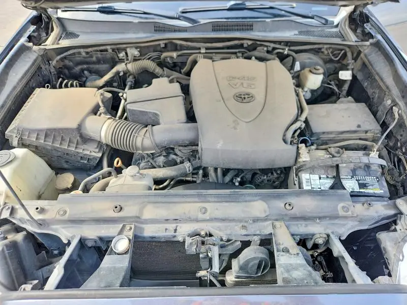 2019 TOYOTA TACOMA SR5 V6  