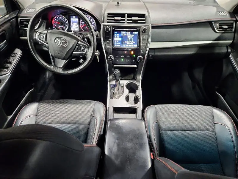 2017 TOYOTA CAMRY SE  