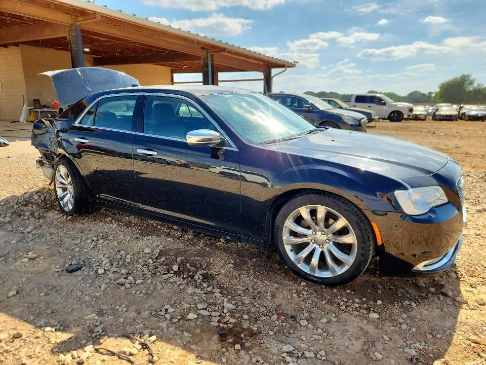 2018 CHRYSLER 300 LIMITED  