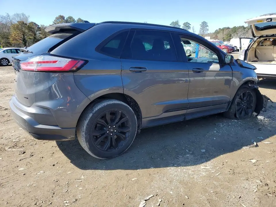 2022 FORD EDGE SE  