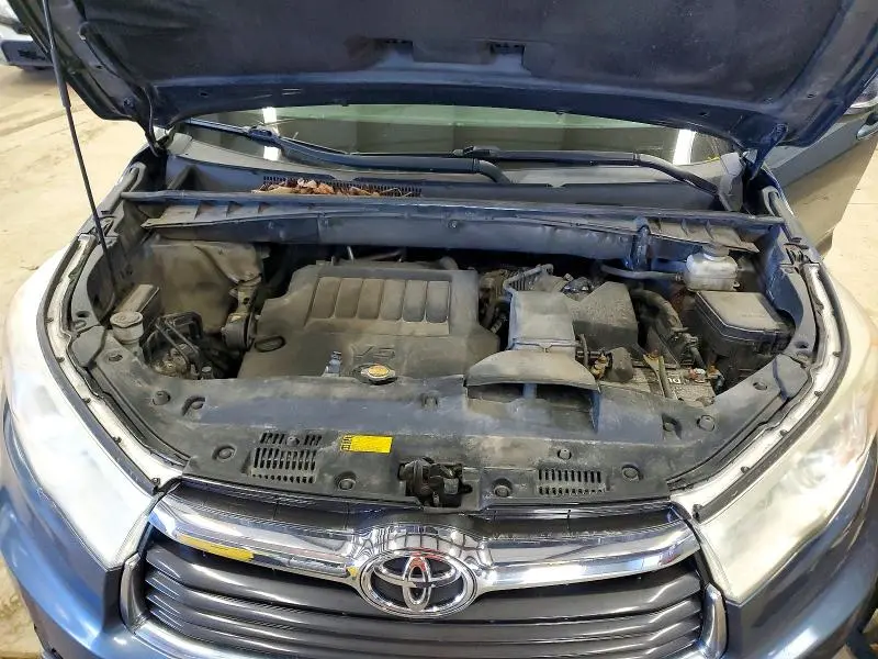2014 TOYOTA HIGHLANDER XLE  