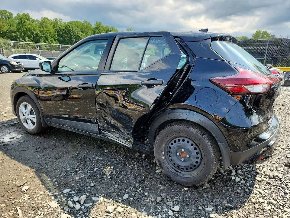 2023 NISSAN KICKS S  