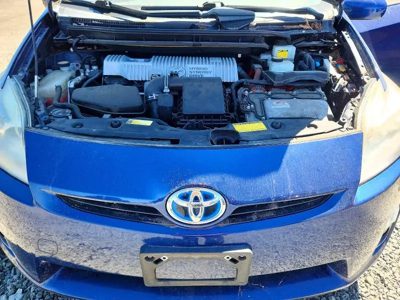 2010 TOYOTA PRIUS V  