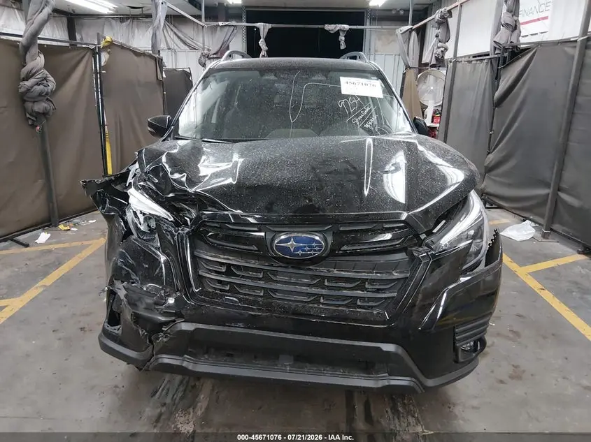 2024 SUBARU FORESTER LIMITED