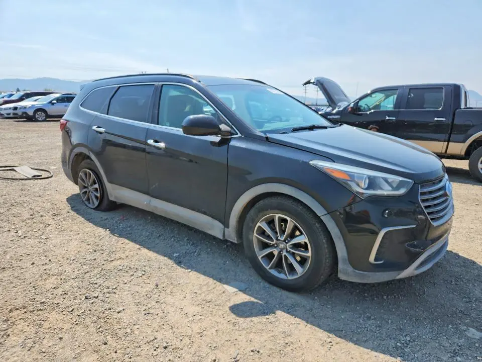 2017 HYUNDAI SANTA FE SE  