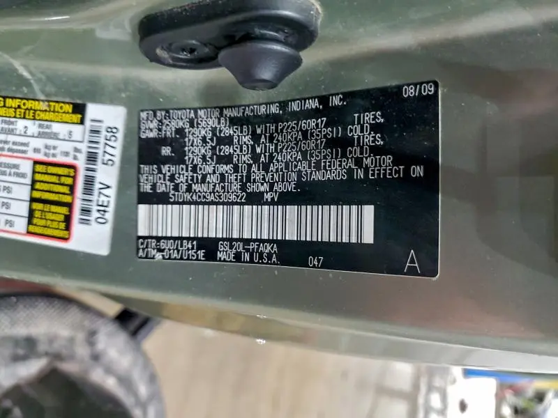 2010 TOYOTA SIENNA XLE  