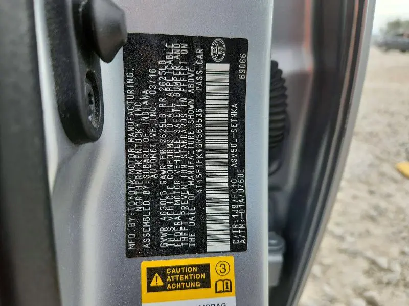 2016 TOYOTA CAMRY LE  