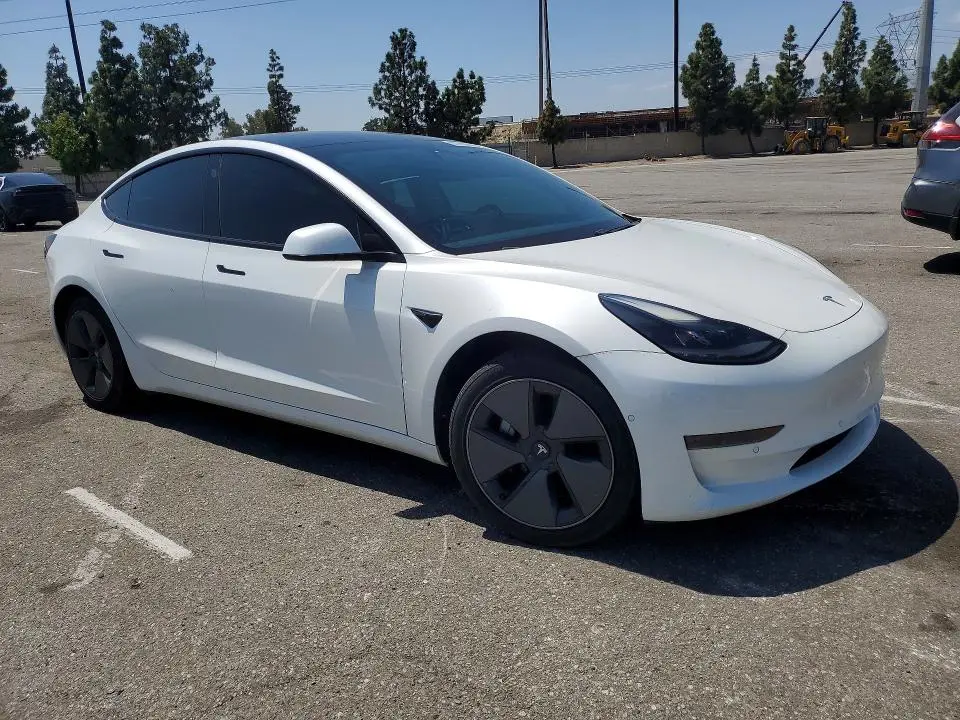 2021 TESLA MODEL 3   