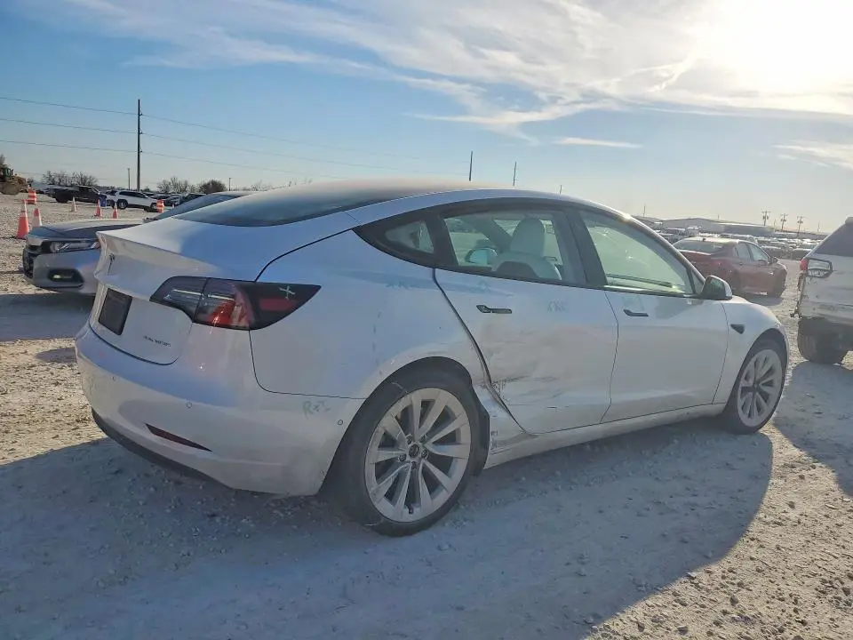 2022 TESLA MODEL 3   