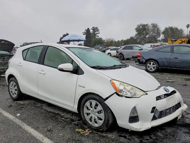 2013 TOYOTA PRIUS C   