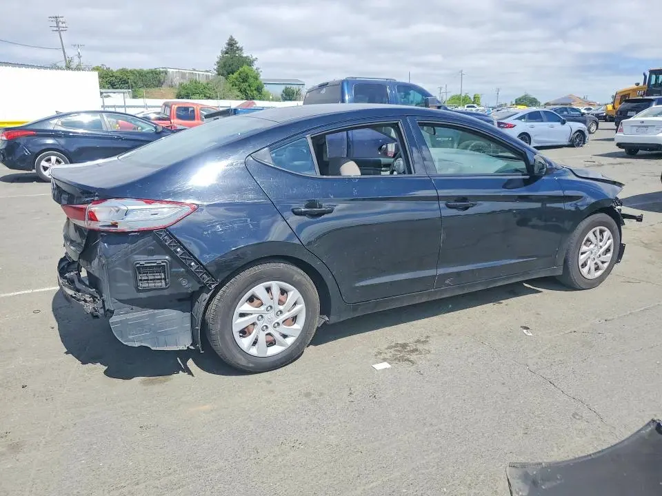 2018 HYUNDAI ELANTRA SE  