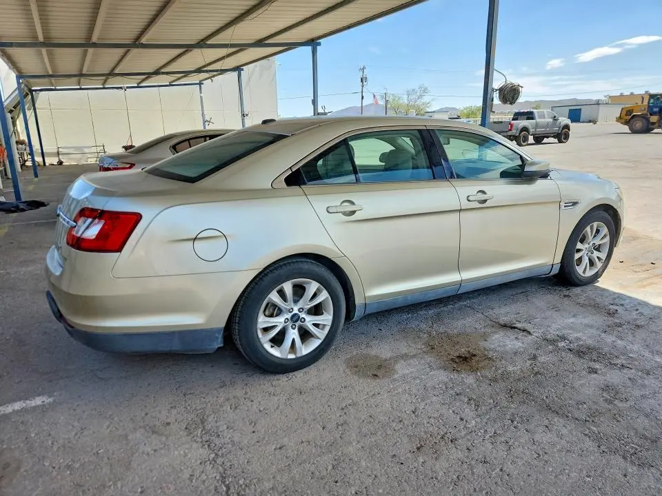 2010 FORD TAURUS SEL  