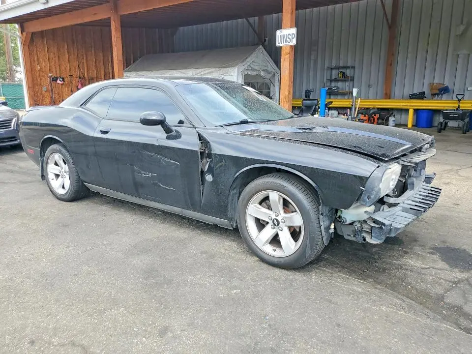 2013 DODGE CHALLENGER SXT  