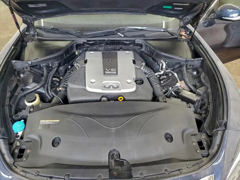 2016 INFINITI Q70L 3.7  