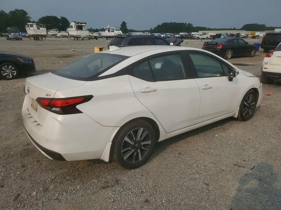 2020 NISSAN VERSA SV  