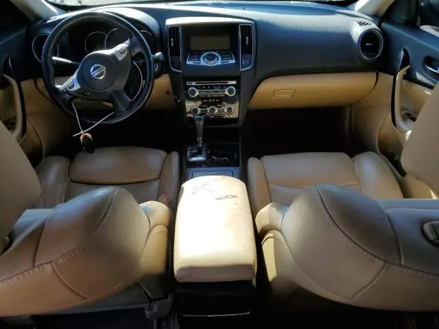 2010 NISSAN MAXIMA S  