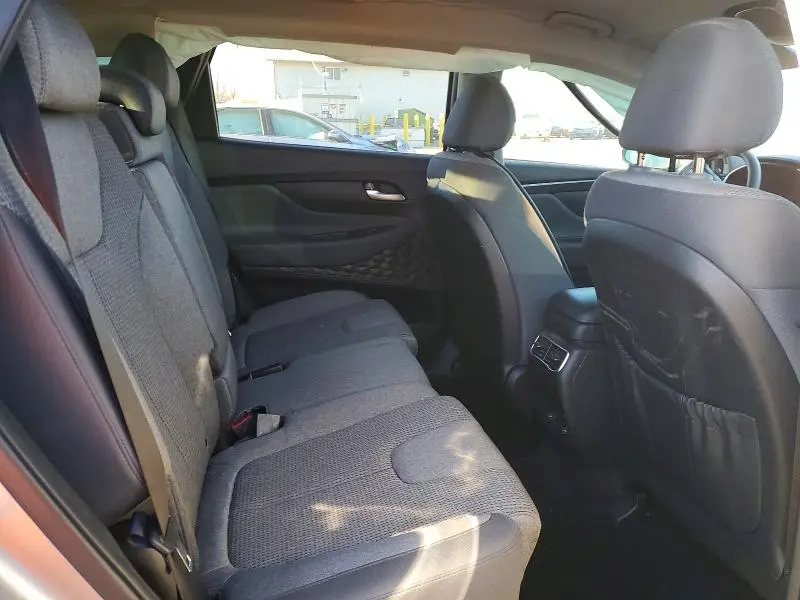 2023 HYUNDAI SANTA FE SE  