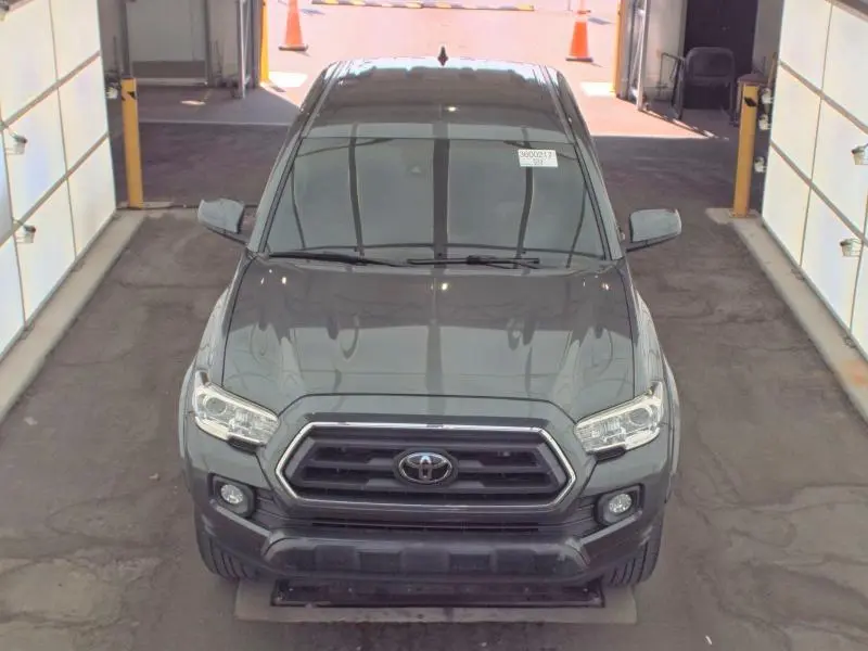 2021 TOYOTA TACOMA SR5 V6  