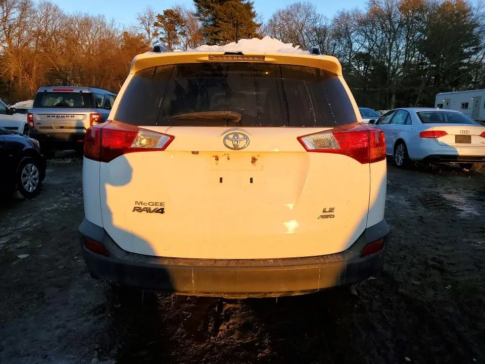 2013 TOYOTA RAV4 LE  