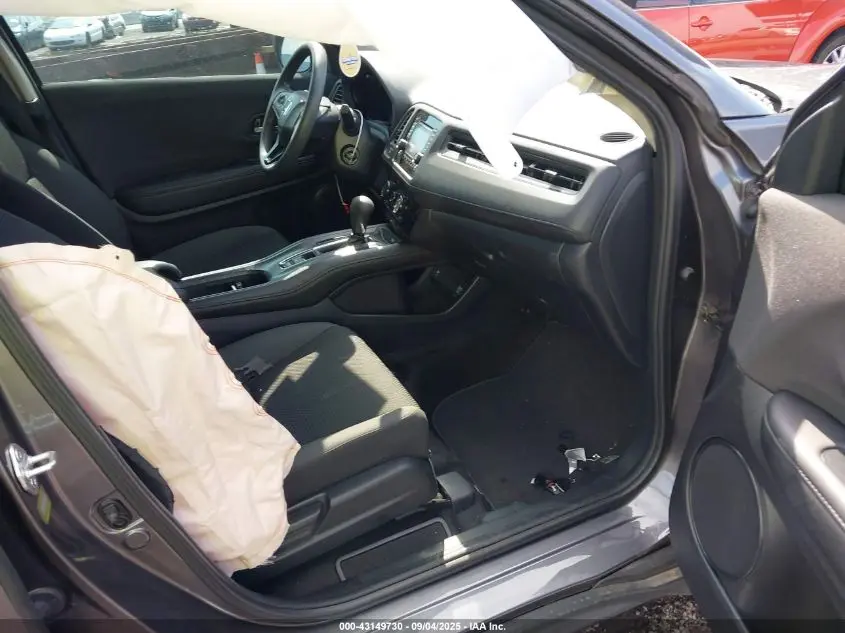 2022 HONDA HR-V 2WD LX