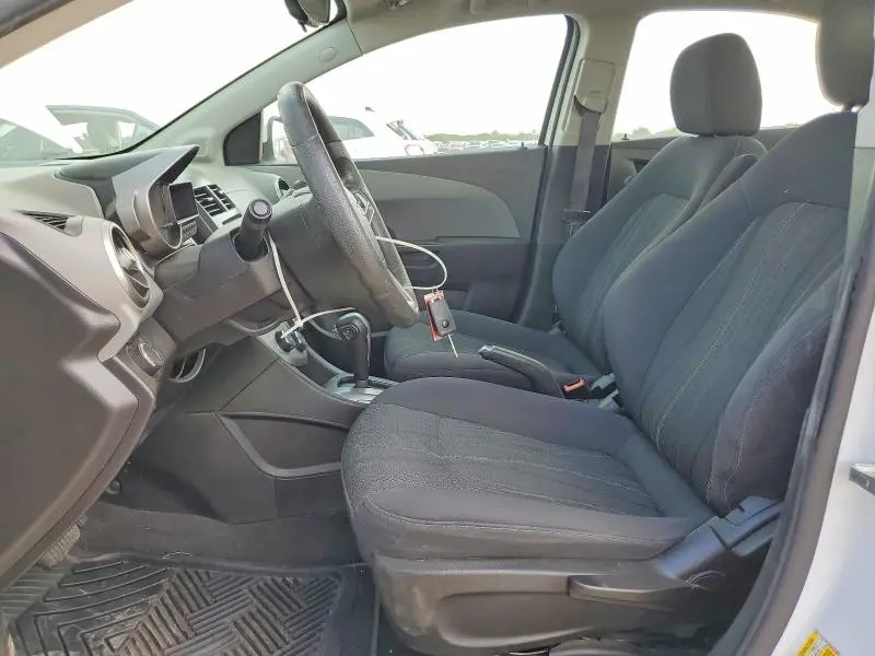 2016 CHEVROLET SONIC LT  