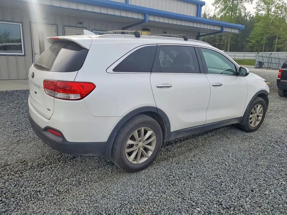 2018 KIA SORENTO LX  
