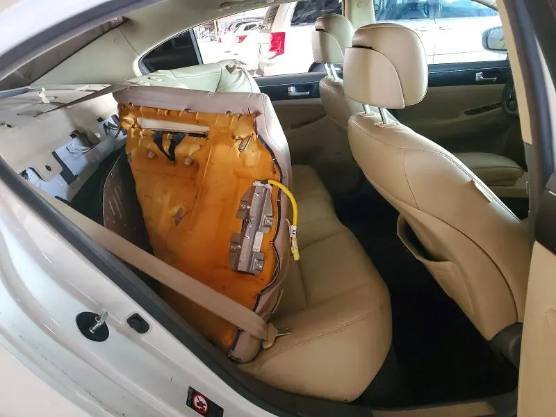2012 HYUNDAI GENESIS 3.8L  