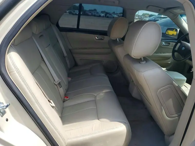 2011 CADILLAC DTS   