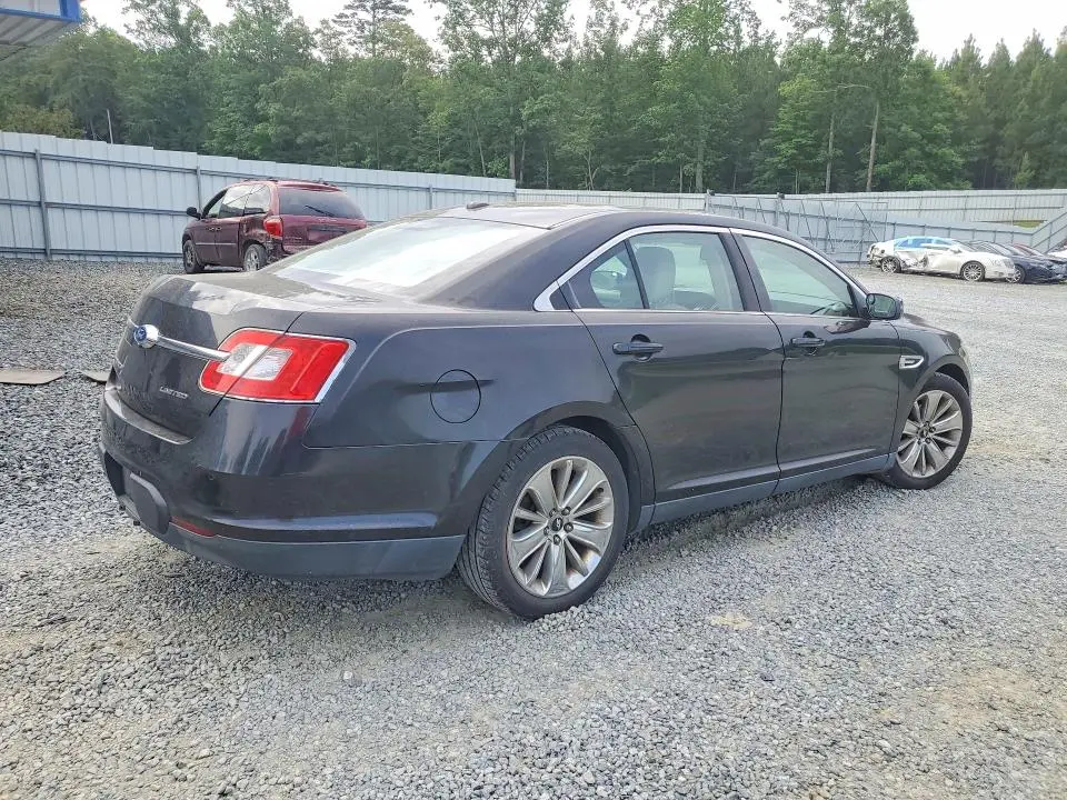 2011 FORD TAURUS LIMITED  