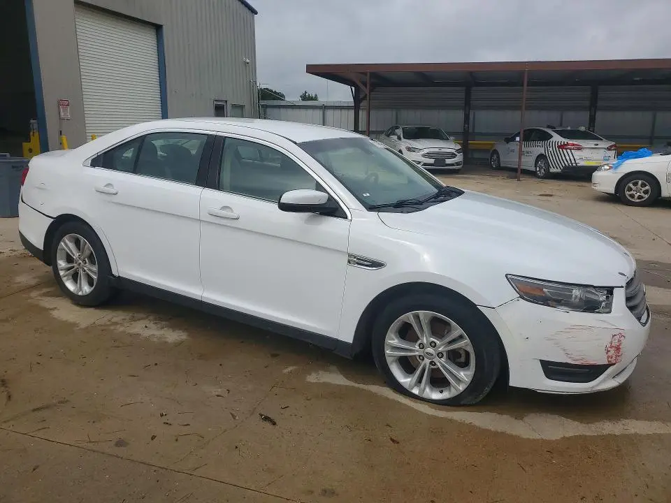 2015 FORD TAURUS SEL  