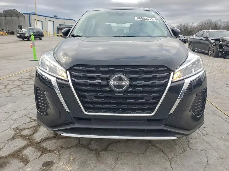 2023 NISSAN KICKS S  