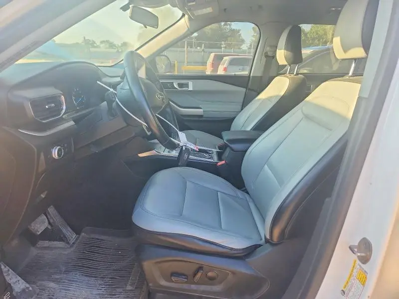 2021 FORD EXPLORER XLT  