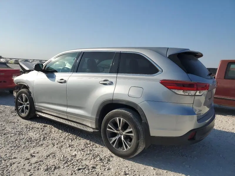 2017 TOYOTA HIGHLANDER LE  