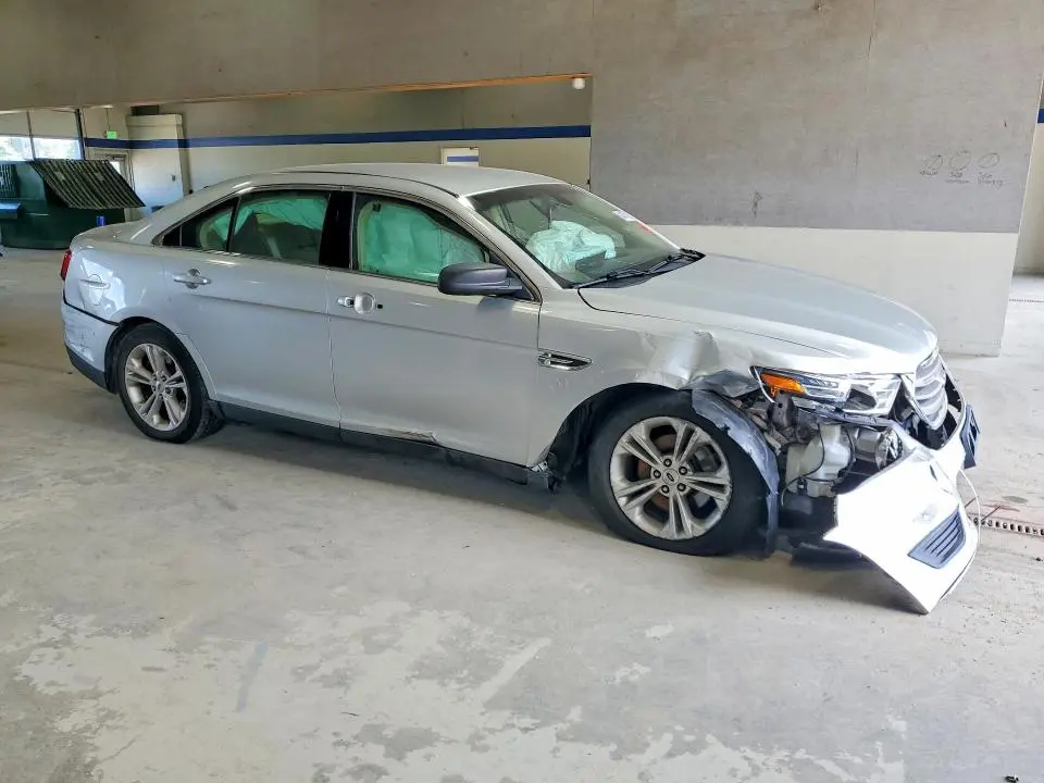 2017 FORD TAURUS SE  