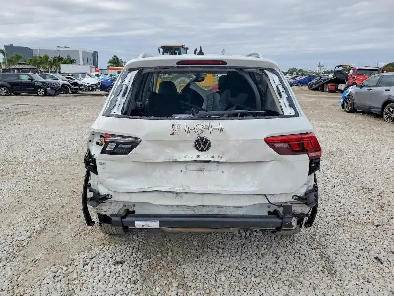 2022 VOLKSWAGEN TIGUAN SE  