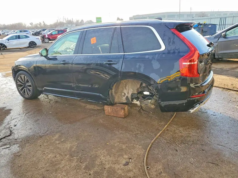 2020 VOLVO XC90 T5 MOMENTUM  
