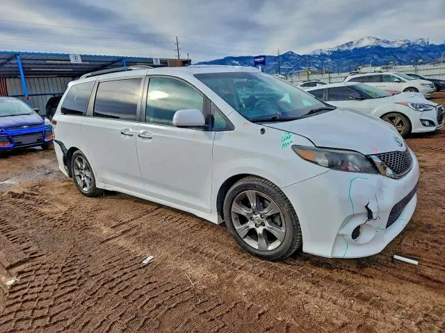 2014 TOYOTA SIENNA SE 8-PASSENGER  