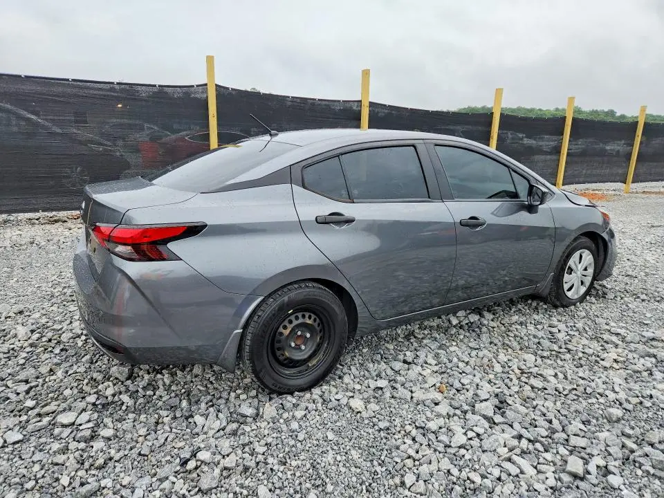 2021 NISSAN VERSA S  