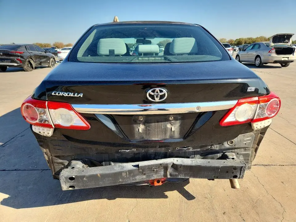 2011 TOYOTA COROLLA LE  