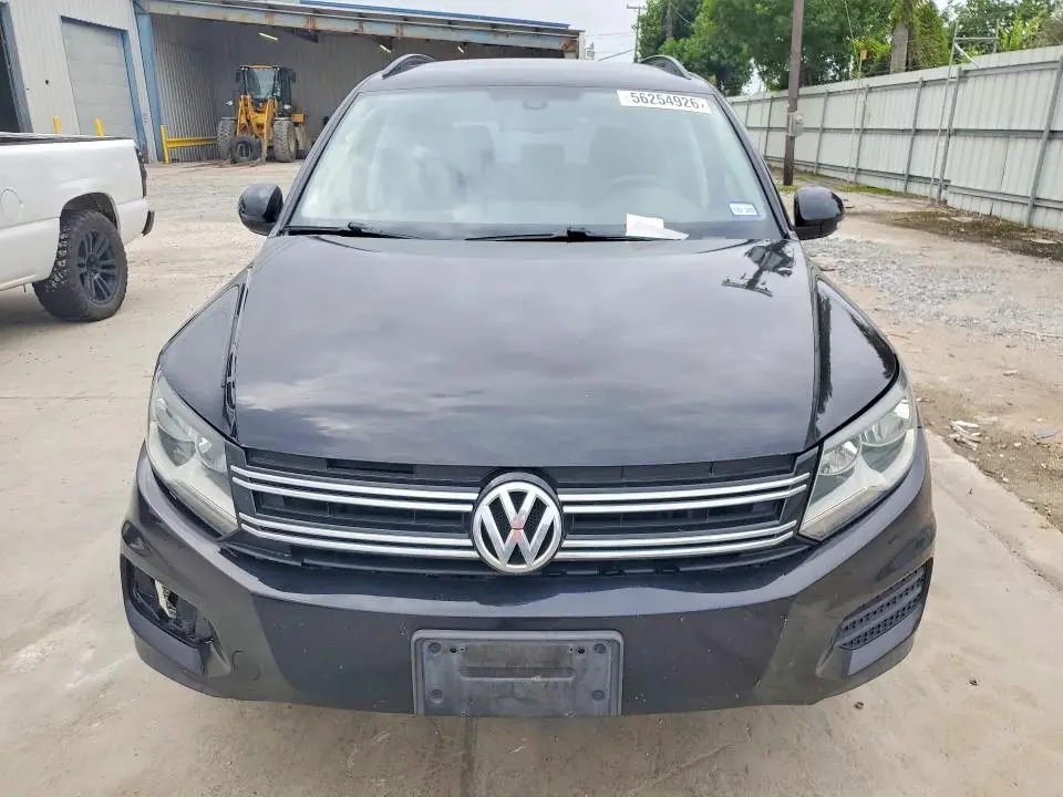 2016 VOLKSWAGEN TIGUAN   