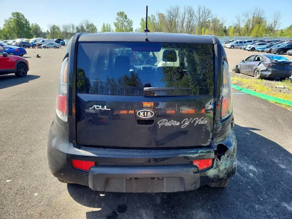 2010 KIA SOUL +  