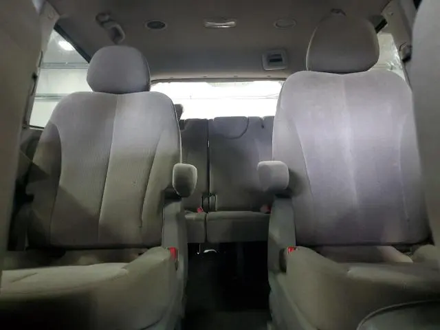 2014 KIA SEDONA LX  