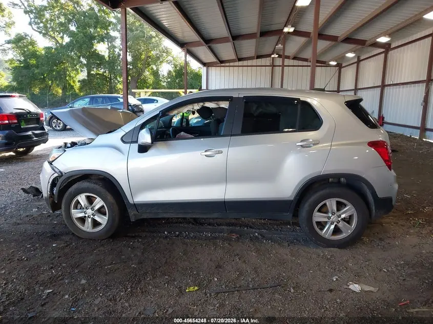 2022 CHEVROLET TRAX AWD LS