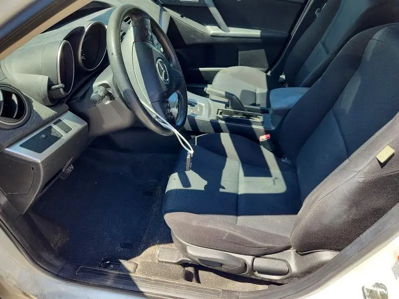 2010 MAZDA 3 I  