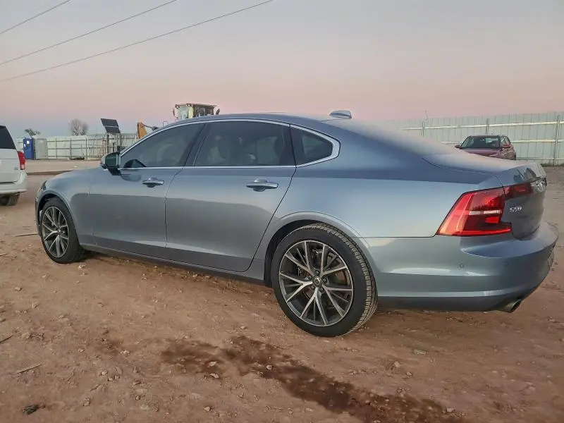 2018 VOLVO S90 T5 MOMENTUM  