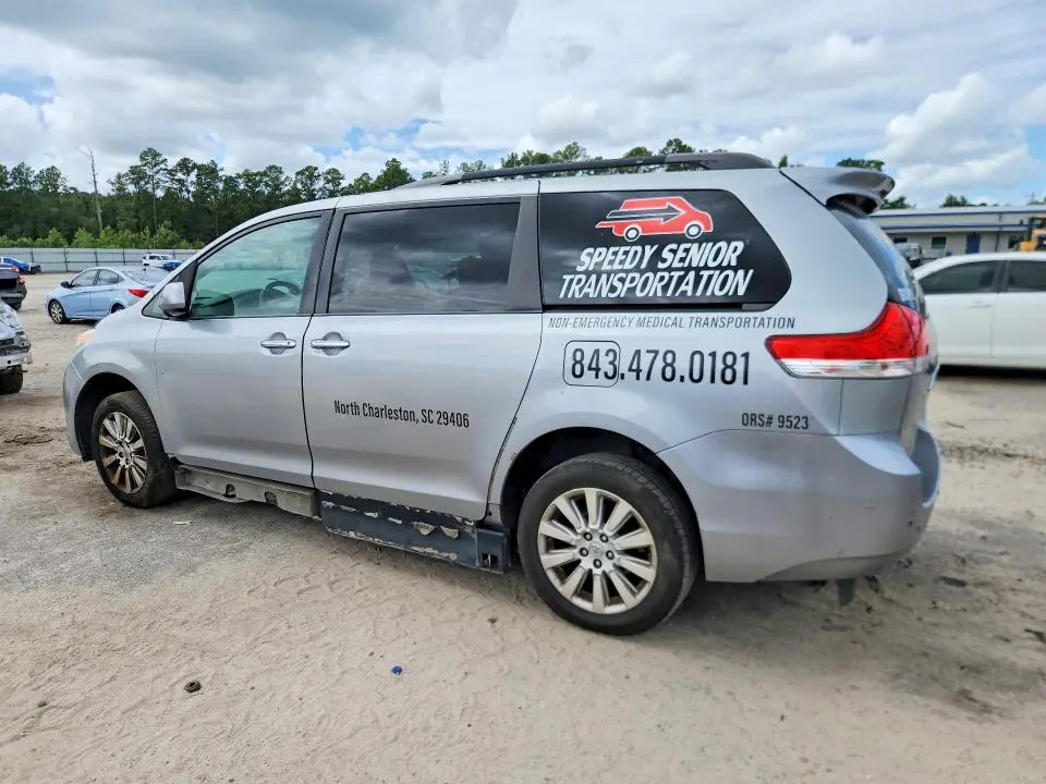 2011 TOYOTA SIENNA LIMITED 7-PASSENGER  